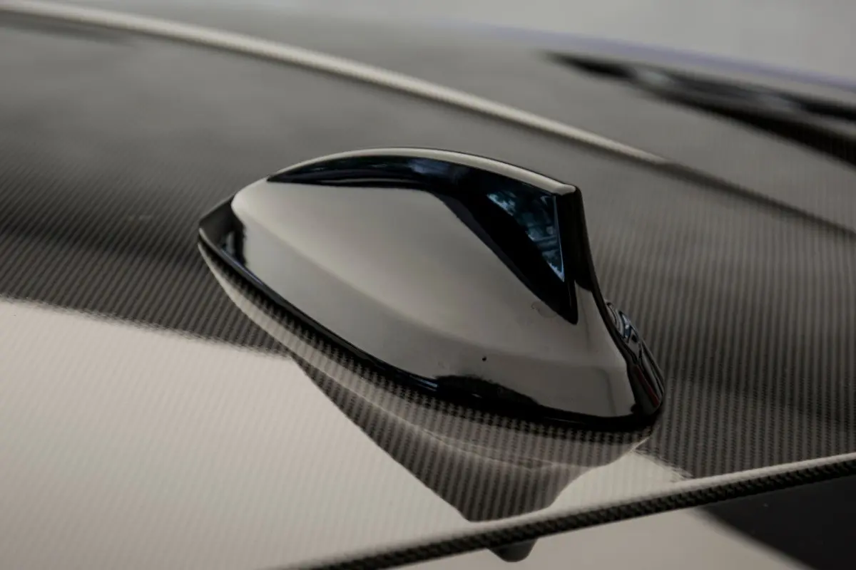 What is an automotive-optimised antenna design?